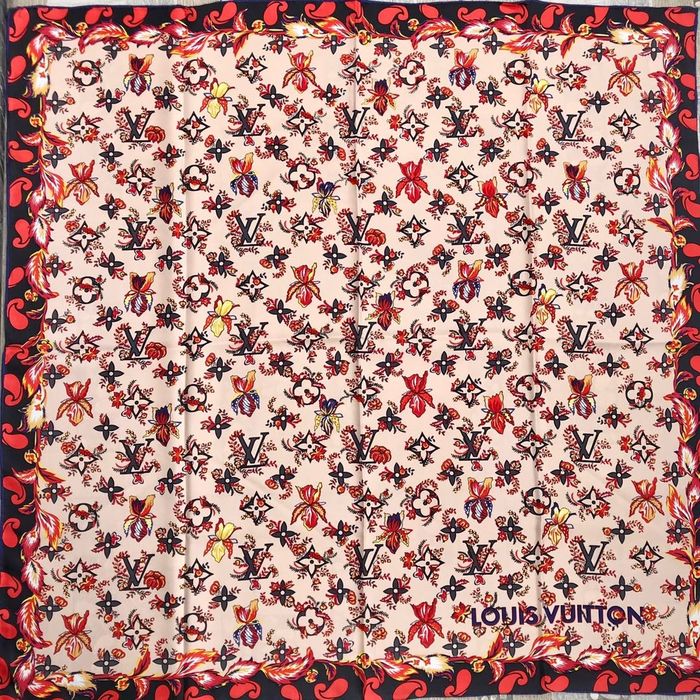 Louis Vuitton Scarf LVS00109